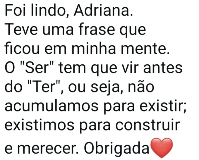 Recorte do relato original, com nome, telefone e foto de perfil ocultos